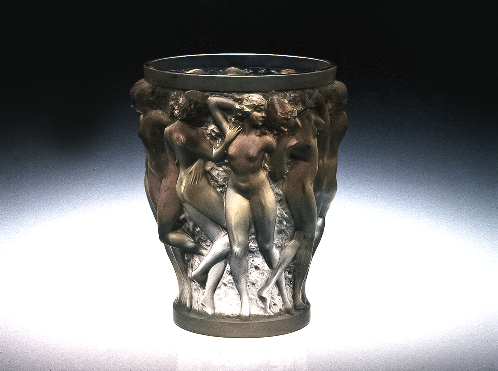 雷內・拉利克(René Lalique)《花器・巴克斯的女巫》<br>模：1927年<br>玻璃：壓模<br>21.0×24.9cm 