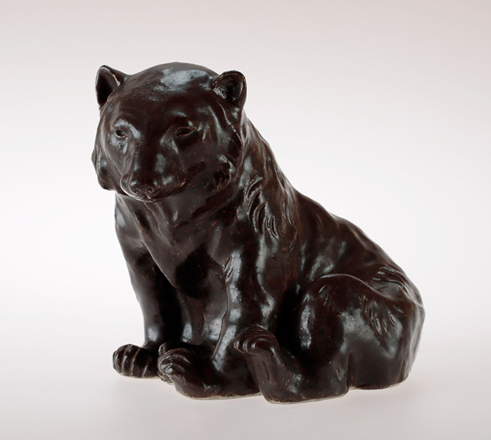 札幌陶園《陶塑・熊》<br>陶瓷<br>16.6×20.1×18.6cm